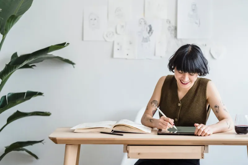 Scrolling Through Someone Else's Highlight Reel Won't Make Your Work Any Better